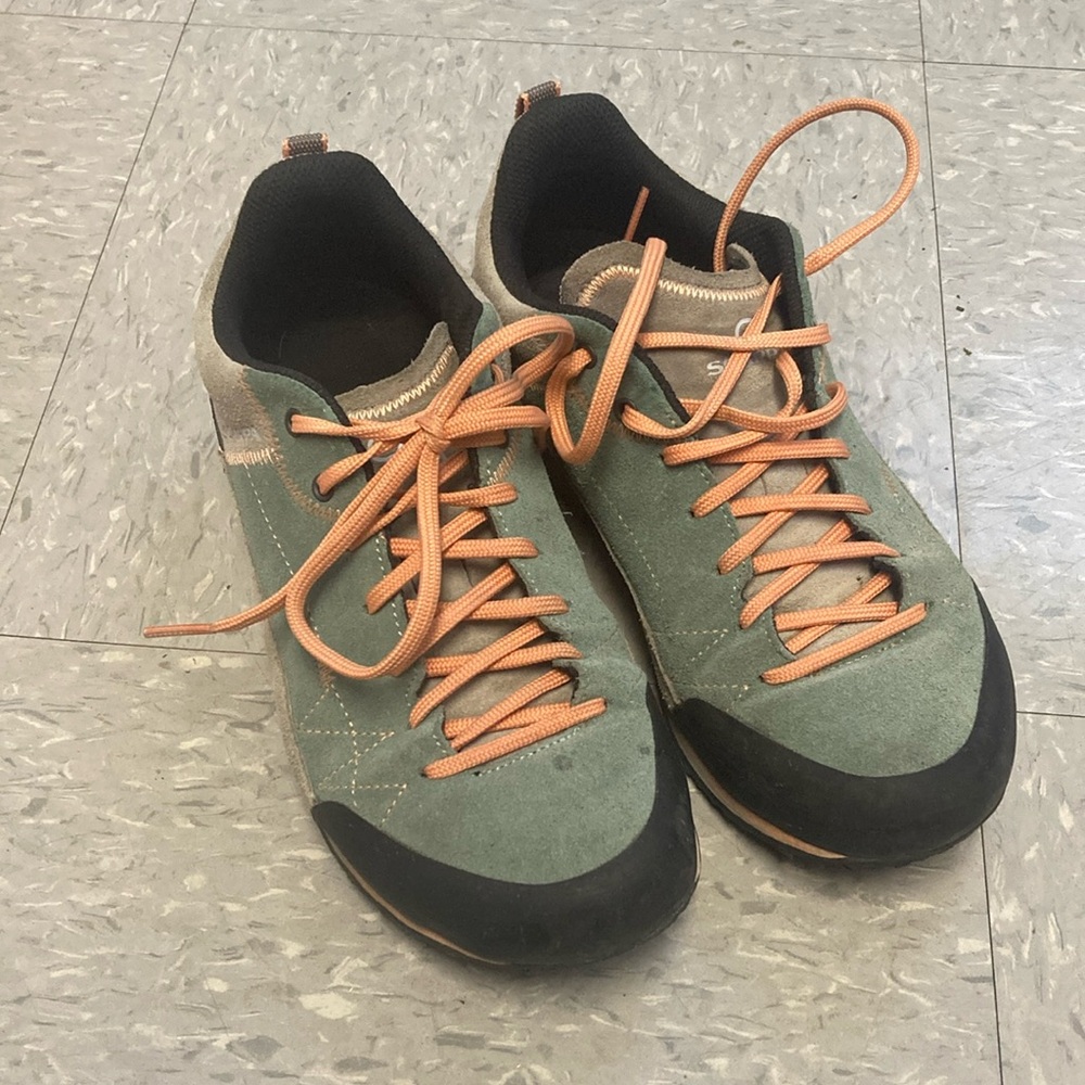 Womens Scarpa shoes